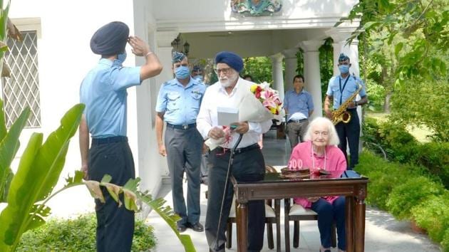 IAF extended best wishes to Squadron Leader Dalip Singh Majithia (retd) on his 100th birthday on Monday.(@IAF_MCC/Twitter Photo) IAF extended best wishes to Squadron Leader Dalip Singh Majithia (retd) on his 100th birthday on Monday.(@IAF_MCC/Twitter Photo)