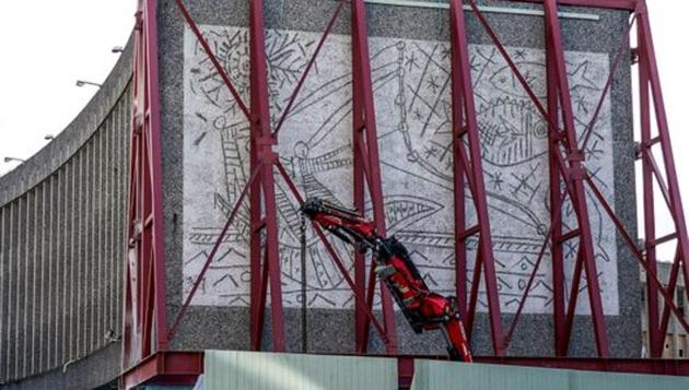 A concrete mural by artists Pablo Picasso and Carl Nesjar adorns Oslo’s Y Block office space. (NTB Scanpix/Lise Aserud via REUTERS)