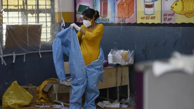 A health worker prepares for sample collection in Khajuri Khas on July 27. Delhi conducted its first round of sero-surveillance, where around 22,000 samples were collected between June 27 and July 5. The survey found almost 23% of the city’s residents had antibodies. A decision on future strategy is likely after the second round of sero-surveillance scheduled between August 1 and 5, senior officials from Delhi’s health department told HT. (Biplov Bhuyan / HT Photo) A health worker prepares for sample collection in Khajuri Khas on July 27. Delhi conducted its first round of sero-surveillance, where around 22,000 samples were collected between June 27 and July 5. The survey found almost 23% of the city’s residents had antibodies. A decision on future strategy is likely after the second round of sero-surveillance scheduled between August 1 and 5, senior officials from Delhi’s health department told HT. (Biplov Bhuyan / HT Photo)