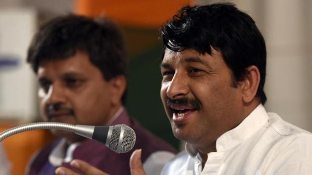BJP MP Manoj Tiwari has urged Maharashtra Chief Minister Uddhav Thackeray to look into the case of actor Sushant Singh Rajput’s death(Sonu Mehta/HT PHOTO) BJP MP Manoj Tiwari has urged Maharashtra Chief Minister Uddhav Thackeray to look into the case of actor Sushant Singh Rajput’s death(Sonu Mehta/HT PHOTO)