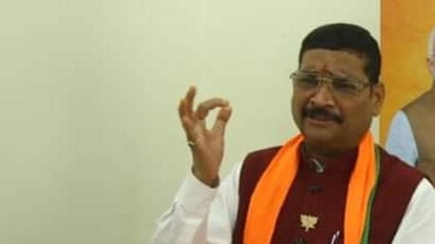 Prakash is the second leader to have been put in home quarantine after returning from outside the state.(dprakashbjp) Prakash is the second leader to have been put in home quarantine after returning from outside the state.(dprakashbjp)