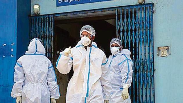 A total of 6,426 new Covid-19 cases and 82 deaths were reported in Tamil Nadu as of Wednesday, the state’s health department informed. (HT Photo) A total of 6,426 new Covid-19 cases and 82 deaths were reported in Tamil Nadu as of Wednesday, the state’s health department informed. (HT Photo)