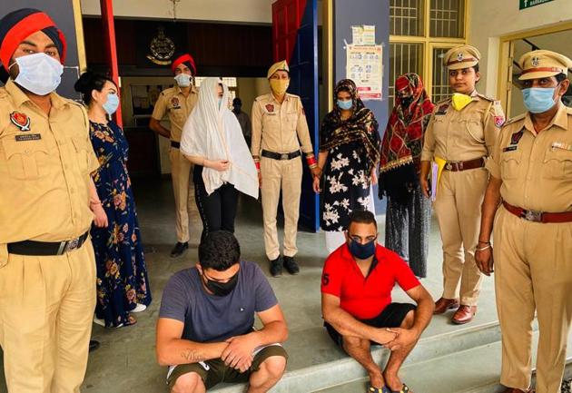 The accused in the custody of Shimlapuri police in Ludhiana on Thursday.(HT Photo)