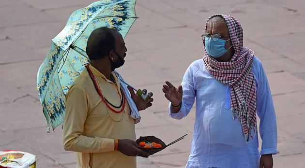 On July 17, the state government had decided to implement lockdown in four of its 13 districts including Dehradun, Nainital, Haridwar and US Nagar on weekends amid the rising number of Covid-19 cases in the state.(AP PICTURE.) On July 17, the state government had decided to implement lockdown in four of its 13 districts including Dehradun, Nainital, Haridwar and US Nagar on weekends amid the rising number of Covid-19 cases in the state.(AP PICTURE.)
