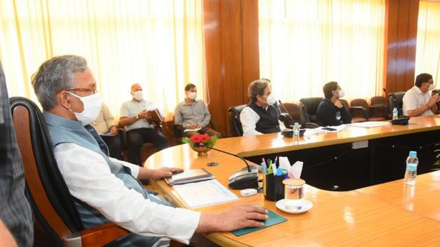 CM Trivendra Singh Rawat and filmmaker Vishal Bhardwaj attending meeting related to the setting up of the cinematic studies school at Doon University CM Trivendra Singh Rawat and filmmaker Vishal Bhardwaj attending meeting related to the setting up of the cinematic studies school at Doon University