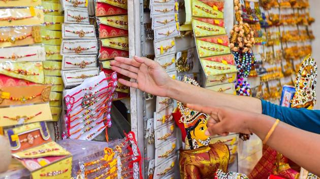 The Raksha Bandhan festival will bring cheer for migrant workers who are at home this year due to Covid-19 lockdown.(Representatove Photo/PTI) The Raksha Bandhan festival will bring cheer for migrant workers who are at home this year due to Covid-19 lockdown.(Representatove Photo/PTI)