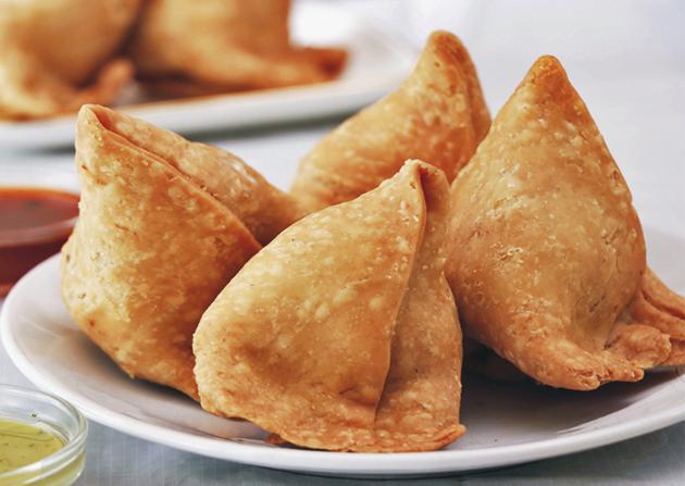 Rude Food by Vir Sanghvi: The thousand-year-old samosa - Hindustan Times