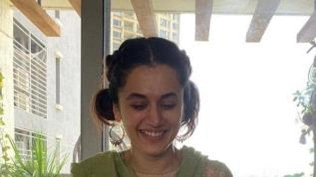 Taapsee celebrates her birthday. Taapsee celebrates her birthday.