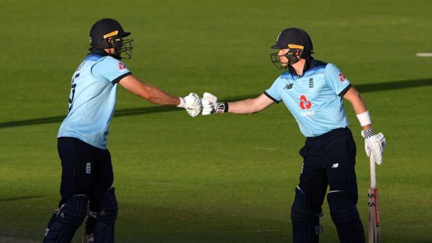 England's David Willey and Sam Billingsduring 2nd ODI against Ireland.(REUTERS)