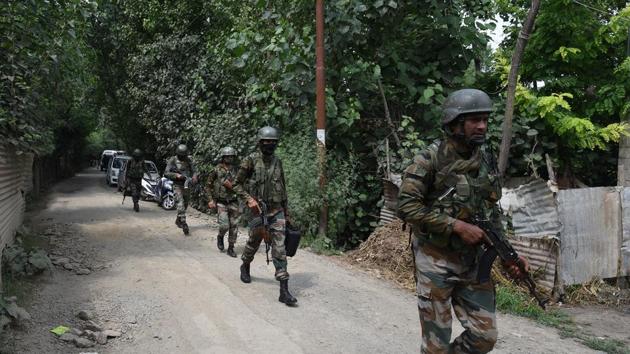 Indian Army and Jammu and Kashmir Police have launched a massive search operation in Kulgam and Shopian districts to locate a Territorial Army solider who is suspected to have been abducted.(Representative image/HT PHOTO) Indian Army and Jammu and Kashmir Police have launched a massive search operation in Kulgam and Shopian districts to locate a Territorial Army solider who is suspected to have been abducted.(Representative image/HT PHOTO)