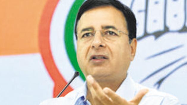 Congress leader Randeep Singh Surjewala addresses a press conference.(Sushil Kumar/HT PHOTO)