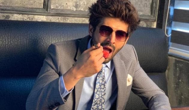 Kartik Aaryan shared a throwback picture on Instagram. Kartik Aaryan shared a throwback picture on Instagram.