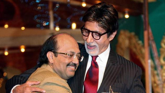 In this file photo dated Jan. 18, 2010, is seen Bollywood actor Amitabh Bachchan and Samajwadi Party leader Amar Singh (L) at Max Stardust Awards 2010 at Bandra Kurla Complex Grounds, Mumbai. Singh passed away at the age of 64 after a prolonged illness at a private hospital in Singapore, Saturday, Aug 1, 2020.(PTI)