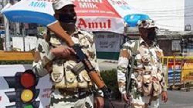 The decision was taken after 30 Indo-Tibetan Border Police (ITBP) personnel, deployed in Uttarkashi district, were found to be infected with SARS-CoV-2, which causes the disease, on Wednesday.(ANI) The decision was taken after 30 Indo-Tibetan Border Police (ITBP) personnel, deployed in Uttarkashi district, were found to be infected with SARS-CoV-2, which causes the disease, on Wednesday.(ANI)