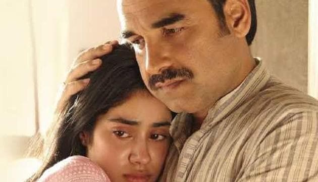 Gunjan Saxena stars Janhvi Kapoor with Pankaj Tripathi.