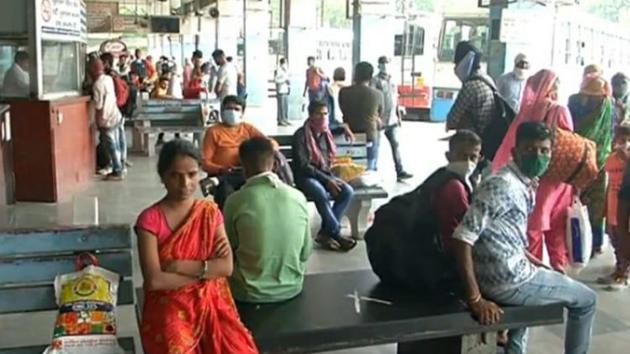 Authorities Passengers At Rohtak Bus Depot Throw Caution To Wind