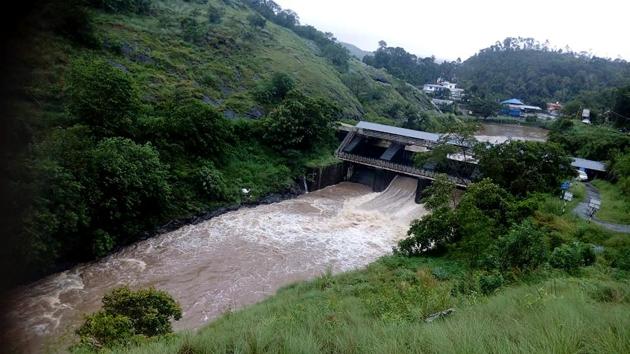 A river overflowing after a massive landslide at Rajamala in Idukki on August 7. Kerala Chief Minister Pinarayi Vijayan announced an ex gratia amount of ₹5 lakh to victims’ families; while Prime Minister Narendra Modi expressed his condolences for the affected in a tweet and pledged additional ₹ 2 lakh from the PM’s National Relief Fund, HT reported. (ANI)