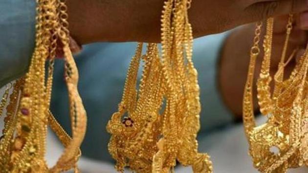 According to a police officer, the five men entered the shop on the pretext of carrying out an investigation into a case of stolen gold ornaments.(PTI File / Photo used for representational purpose only)