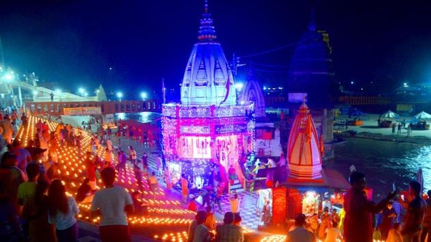 People lit earthen lamps at Har ki Pauri on the occasion of foundation laying ceremony of Ram temple at Ayodhya, in Haridwar on Wednesday.(ANI) People lit earthen lamps at Har ki Pauri on the occasion of foundation laying ceremony of Ram temple at Ayodhya, in Haridwar on Wednesday.(ANI)