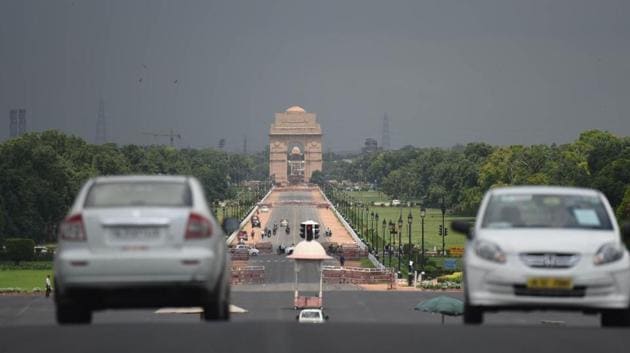 An overcast sky over India Gate, at Rajpath, in New Delhi, India. (Sonu Mehta/HT PHOTO) An overcast sky over India Gate, at Rajpath, in New Delhi, India. (Sonu Mehta/HT PHOTO)