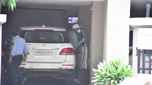 Vicky Kaushal spotted outside Katrina Kaif’s home.
