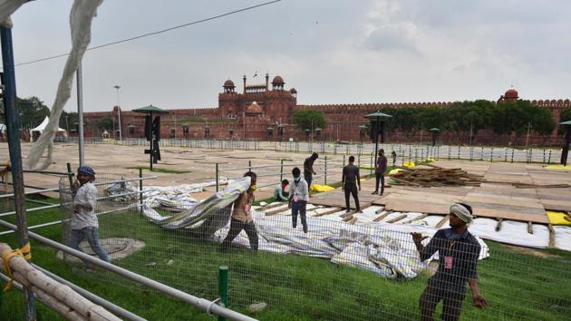 Preparations underway for Independence Day celebrations, at Red Fort, in New Delhi on August 07, 2020.(Sanchit Khanna/HT Photo)