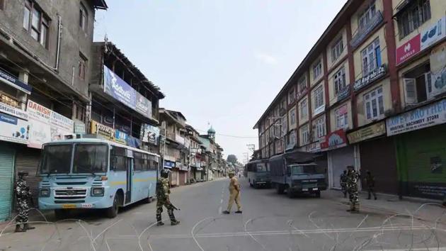 The attack on Abdul Hamid Najar was the third one a BJP leader or worker in the last five days.(Waseem Andrabi/HT Photo)