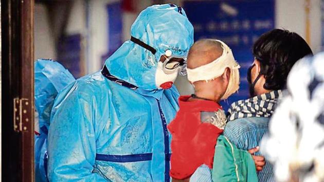 The highest single-day deaths in Delhi were lodged on June 16 when 437 fatalities were added to the daily bulletin.(HT Photo)