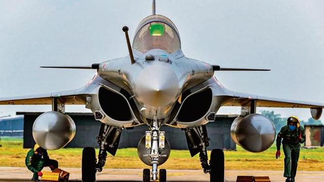 A Rafale fighter jet lands at the Air Force Station in Ambala on July 29 this year.(AP Photo) A Rafale fighter jet lands at the Air Force Station in Ambala on July 29 this year.(AP Photo)