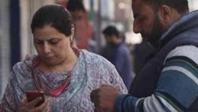 The decision to restrict access to Internet in J&K came in August last year after the Centre decided to strip the erstwhile state of its special status and divide it into two Union territories.(Photo by Waseem Andrabi / Hindustan Times) The decision to restrict access to Internet in J&K came in August last year after the Centre decided to strip the erstwhile state of its special status and divide it into two Union territories.(Photo by Waseem Andrabi / Hindustan Times)