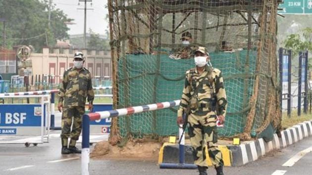 In the first week of March, the BSF restricted the entry of visitors at the JCP to witness the Beating the Retreat Ceremony. (HT File) In the first week of March, the BSF restricted the entry of visitors at the JCP to witness the Beating the Retreat Ceremony. (HT File)
