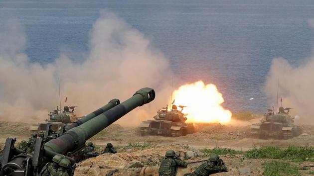 A CM-11 Brave Tiger tank fires during the live fire Han Kuang military exercise, which simulates China's People's Liberation Army (PLA) invading the island, in Pingtung, Taiwan May 30, 2019.(REUTERS)