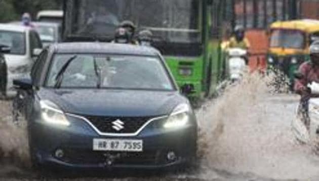 Delhi’s Safdarjung station recorded the highest rain for August in 24 hours since 2013 on Wednesday evening and Thursday night.(Sanchit Khanna/HT PHOTO)