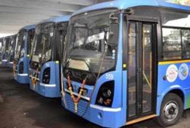 The standing committee approved to transfer Rs25 crore for PMPML, of which Rs13 crore would be utilised for purchasing 50 buses(HT PHOTO)