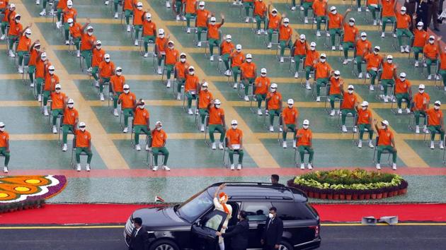 Prime Minister Narendra Modi waves during 74th Independence Day function at the Red Fort, in New Delhi.(PTI) Prime Minister Narendra Modi waves during 74th Independence Day function at the Red Fort, in New Delhi.(PTI)