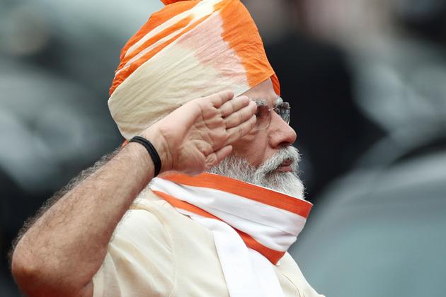 Indian Prime Minister Narendra Modi inspects the honour guard during Independence Day celebrations at the historic Red Fort in Delhi, India, August 15, 2020. (REUTERS)
