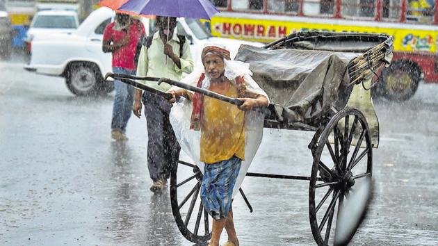 Kolkata is one of the places in Bengal that is expected to receive heavy rain over the weekend. (PTI) Kolkata is one of the places in Bengal that is expected to receive heavy rain over the weekend. (PTI)
