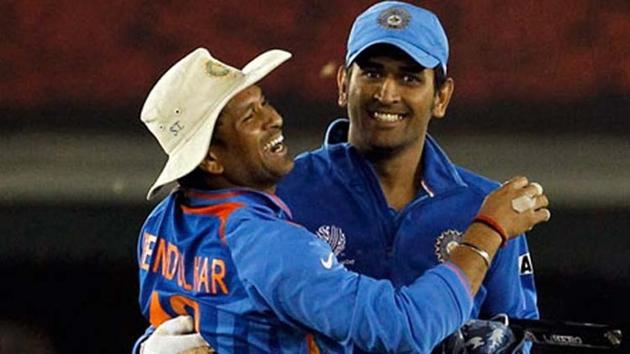 Sachin Tendulkar with MS Dhoni. File image.(Reuters)