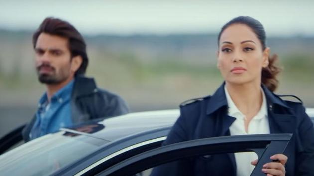 Dangerous review: Karan Singh Grover and Bipasha Basy play former lovers in this new web show.