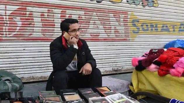 Mobile phone, landline and internet services were snapped in the erstwhile state of Jammu and Kashmir hours before the Centre nullified Article 370.(Waseem Andrabi/HT Photo)