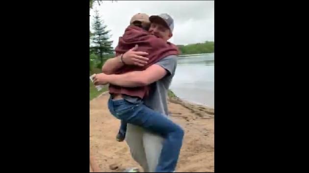 The video features two brothers, Will and Henry Claussen.(Twitter@KeepItClaussy)