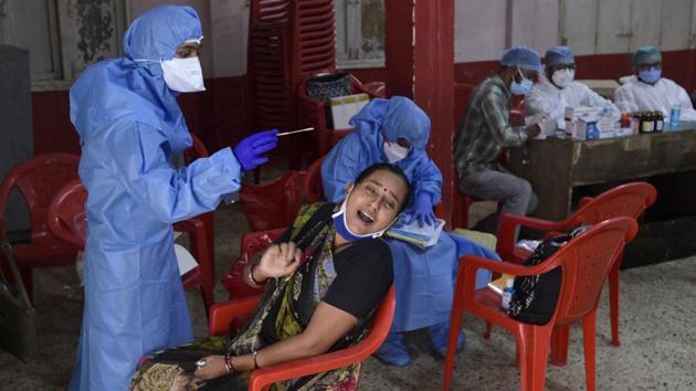 A total of 32,06,248 people have been tested for Covid-19 so far in Maharashtra,(Satyabrata Tripathy/HT Photo) A total of 32,06,248 people have been tested for Covid-19 so far in Maharashtra,(Satyabrata Tripathy/HT Photo)