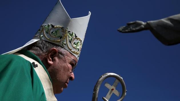 Rio de Janeiro's Archbishop Orani Tempesta attends a mass in tribute to the victims of the coronavirus disease (COVID-19), on Father's Day, at the Christ the Redeemer statue in Rio de Janeiro, Brazil August 9, 2020. (REUTERS/Ian Cheibub)