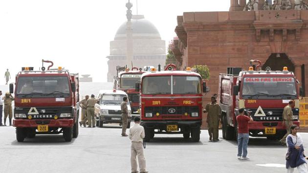 Fire tenders are seen outside the North Block in New Delhi in this file photo. A fire broke out on the sixth floor of the Parliament Annexe Building in New Delhi on Monday morning has been brought under control, according to news agency ANI.(Arvind-Yadav/HT Photo)