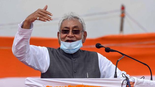 Bihar Chief Minister Nitish Kumar speaks during the 74th Independence Day celebrations, at Gandhi Maidan in Patna.(PTI)