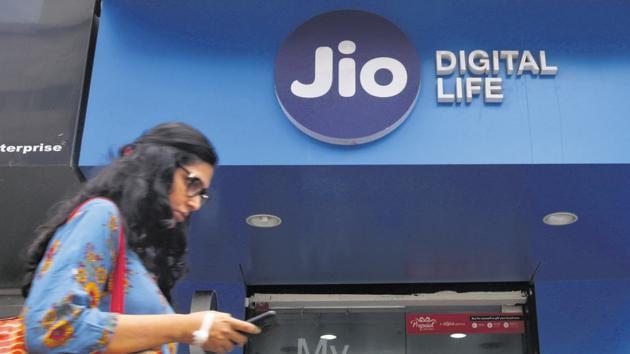 KV Vishwanathan, counsel for Jio, told the Supreme Court on Friday that the company is paying SUC to the government.(Reuters File Photo)