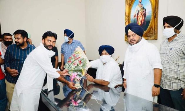 Shiromani Akali Dal (SAD) president Sukhbir Singh Badal being felicitated by party workers on his birthday on July 9. Muktsar legislator Kanwarjit Singh Rozy Barkandi is seen standing next to him. (Facebook page of Barkandi)