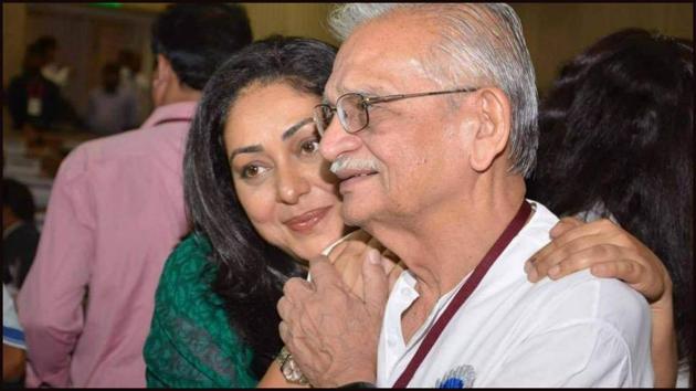 Gulzar with daughter Meghna Gulzar.(Twitter/@nirupamakotru)