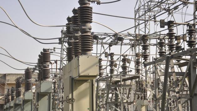 The state, according to the report, is expected to have a power surplus of 25% in October, 43.2% in November, 51% in December, 34.5% in January 2021, 36.8% in February and 36.7% in March, the last month of the current financial year.(Sakib Ali/Hindustan Times)
