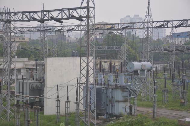 Under the UDAY, the banks and financial institutions are restricted to lend working capital up to 25 per cent of a discom’s revenue in the previous year. (Sakib Ali/HT file photo. Representative image)